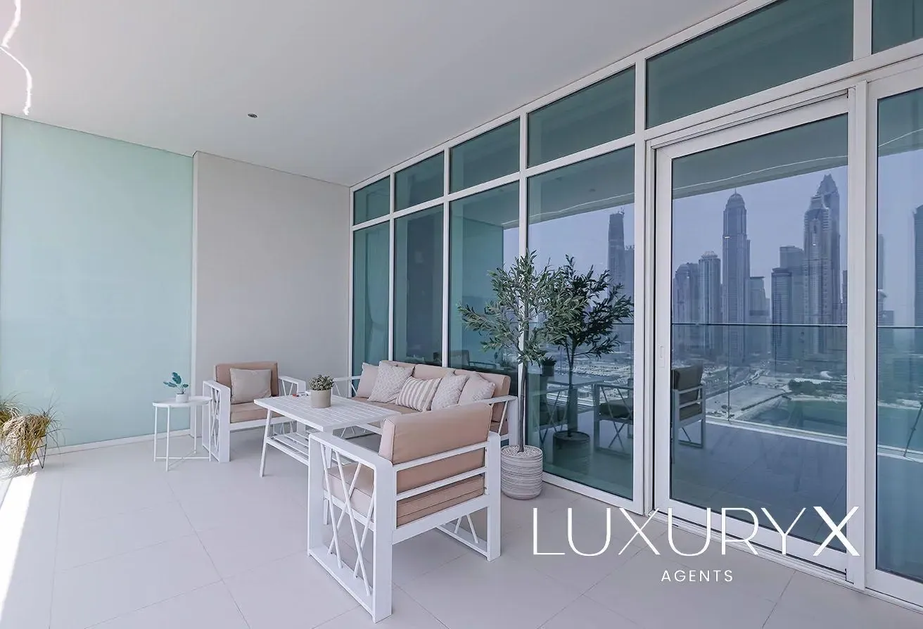 High Floor | Upgraded and Furnished | Vacant
