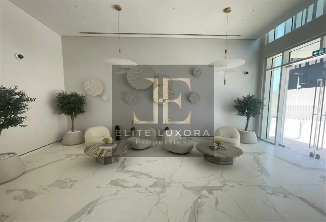 Vacant | Sunrise Bay Beachfront| Marina Living