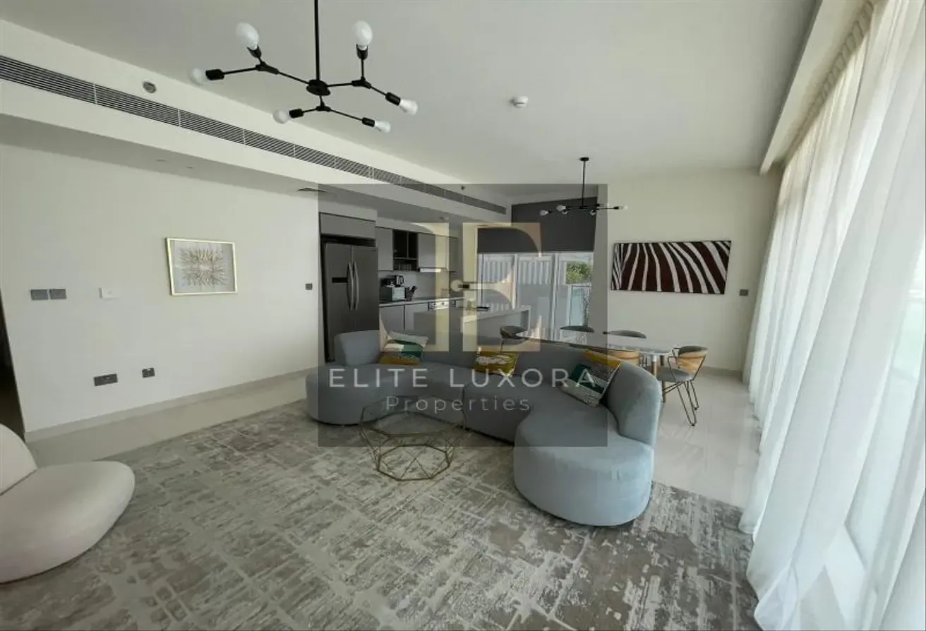 Vacant | Sunrise Bay Beachfront| Marina Living