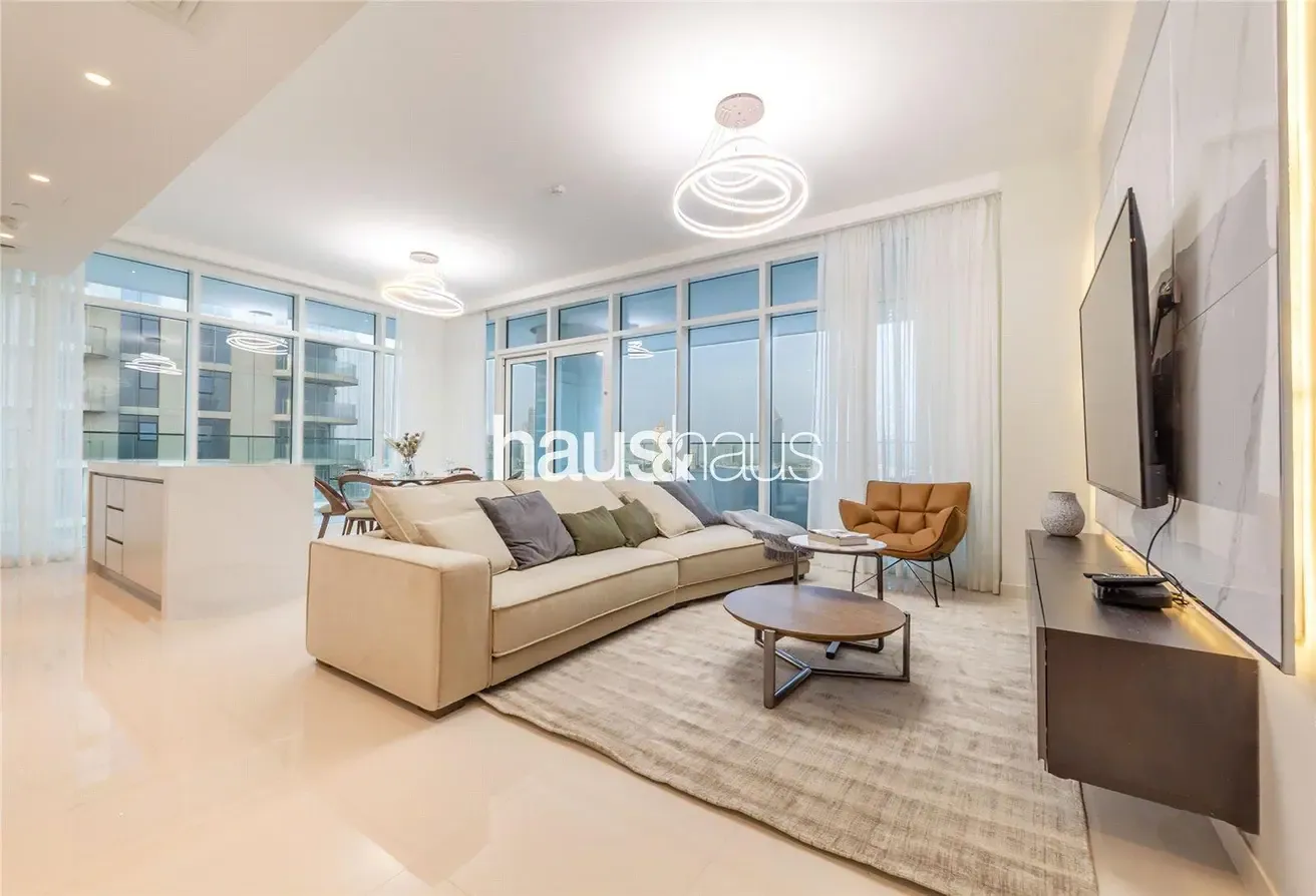 Largest Layout | Beach Access | Vacant on Transfer