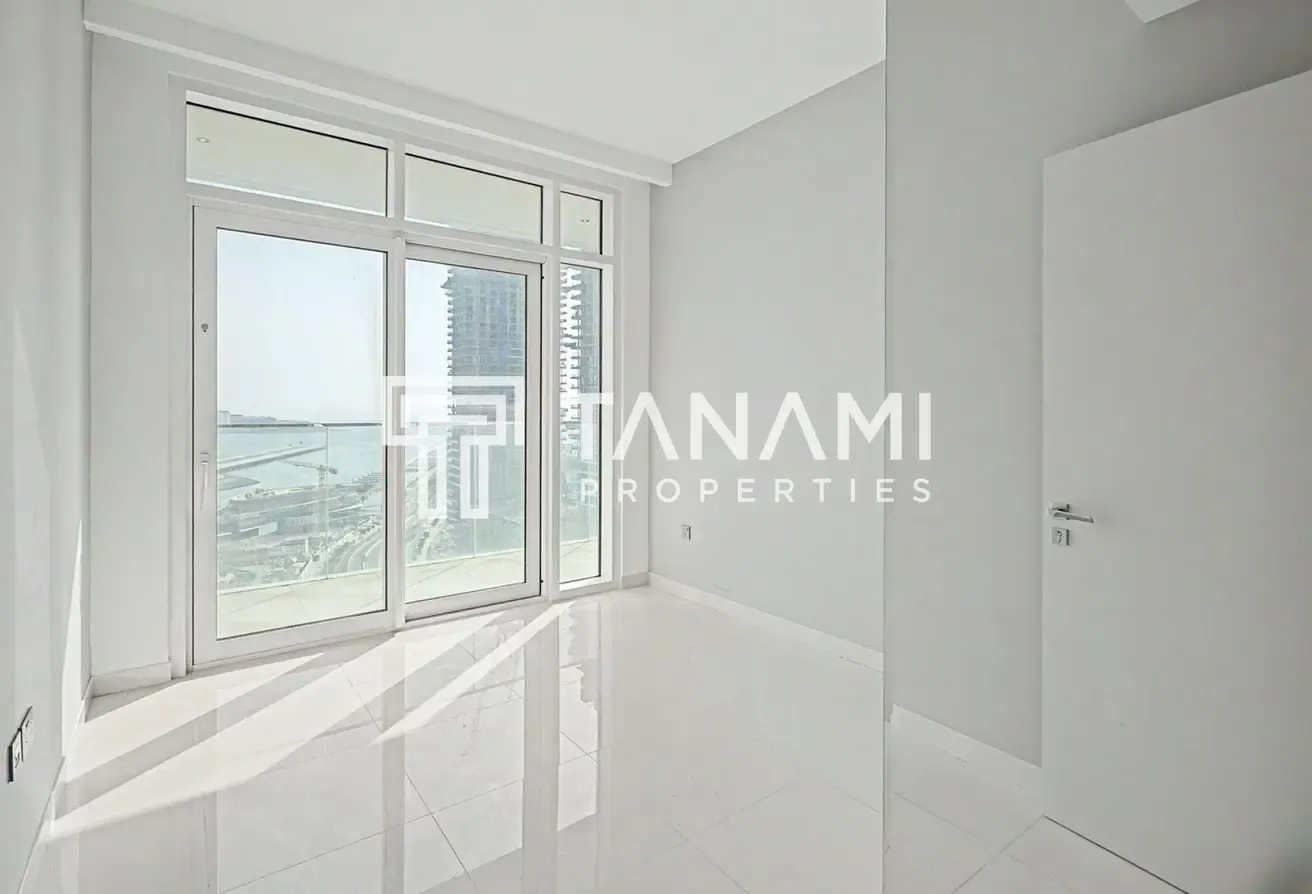 Beachfront Living | Large Layout | Corner Unit