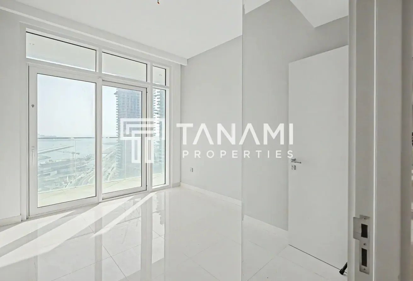 Beachfront Living | Large Layout | Corner Unit