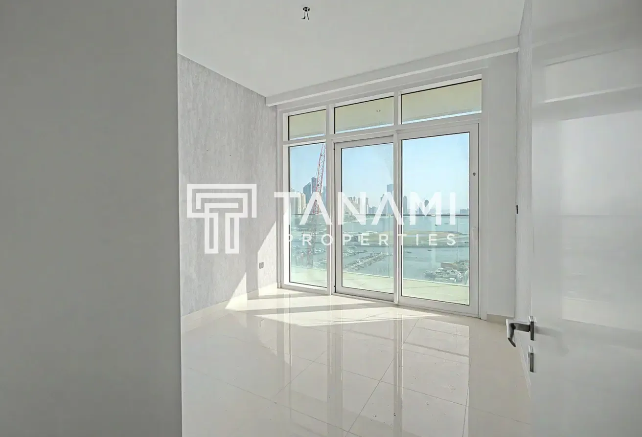 Beachfront Living | Large Layout | Corner Unit