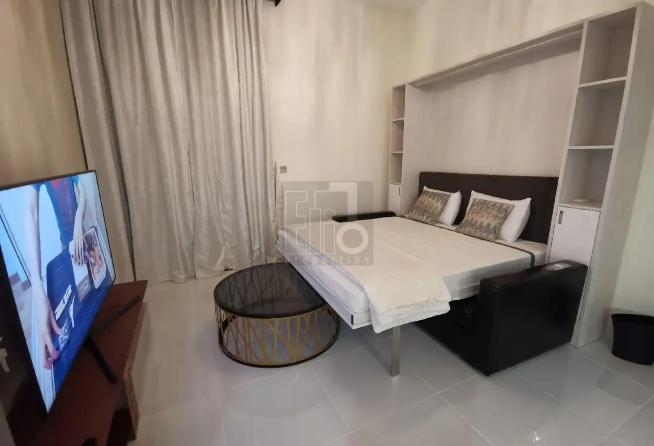 Upgraded 1 BR Apartment with Balcony in Arjan