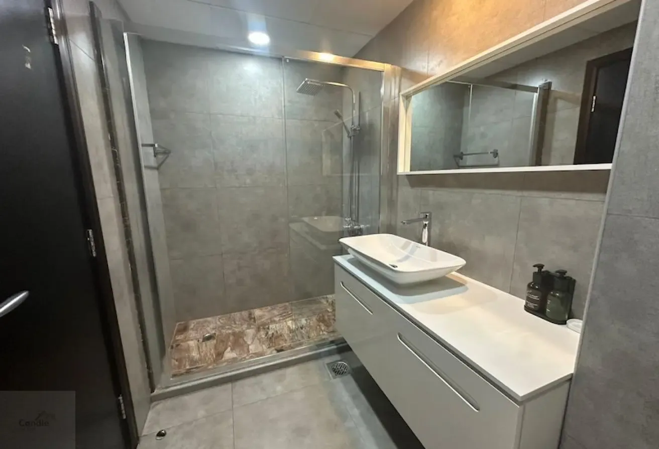 7% net ROI | Low Floor | Close to Metro and beach