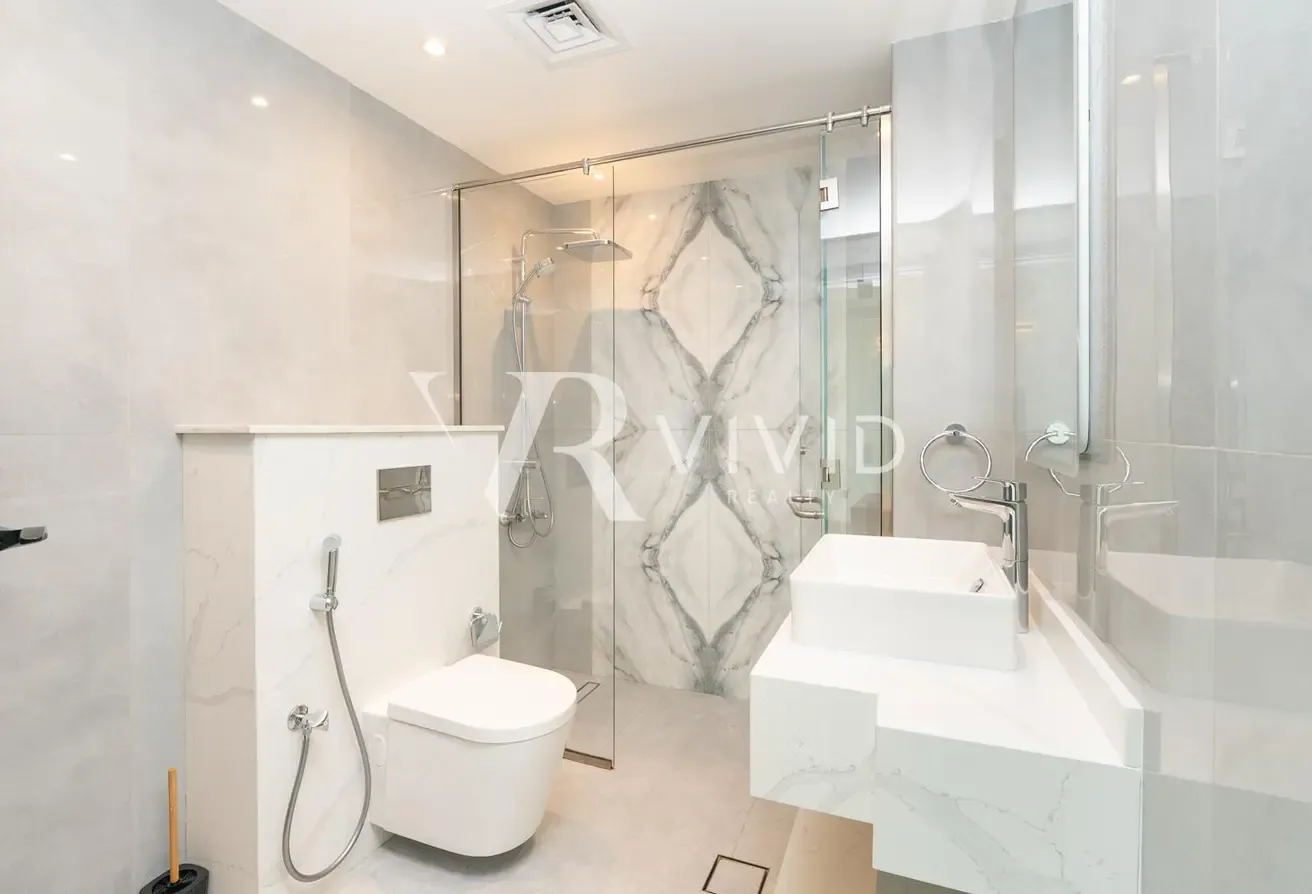 Rare Marina Duplex | Vacant 4BR | Exceptional Value