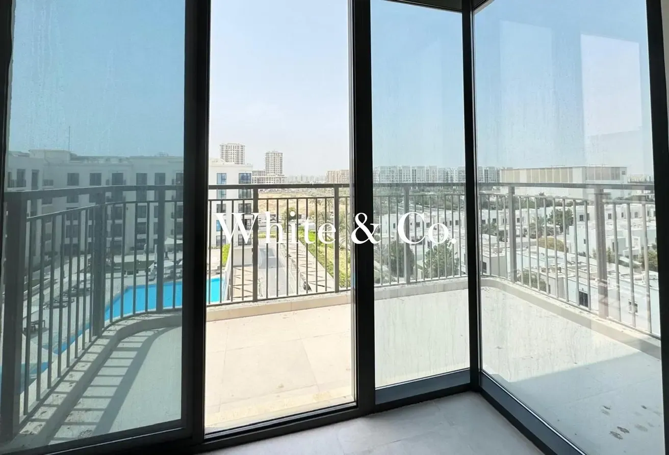 Corner Unit | Pool View | Bright Layout
