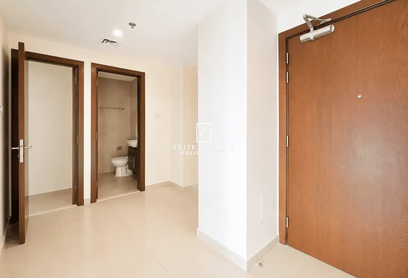 HIGH FLOOR | MODERN LIVING | SPACIOUS LAYOUT