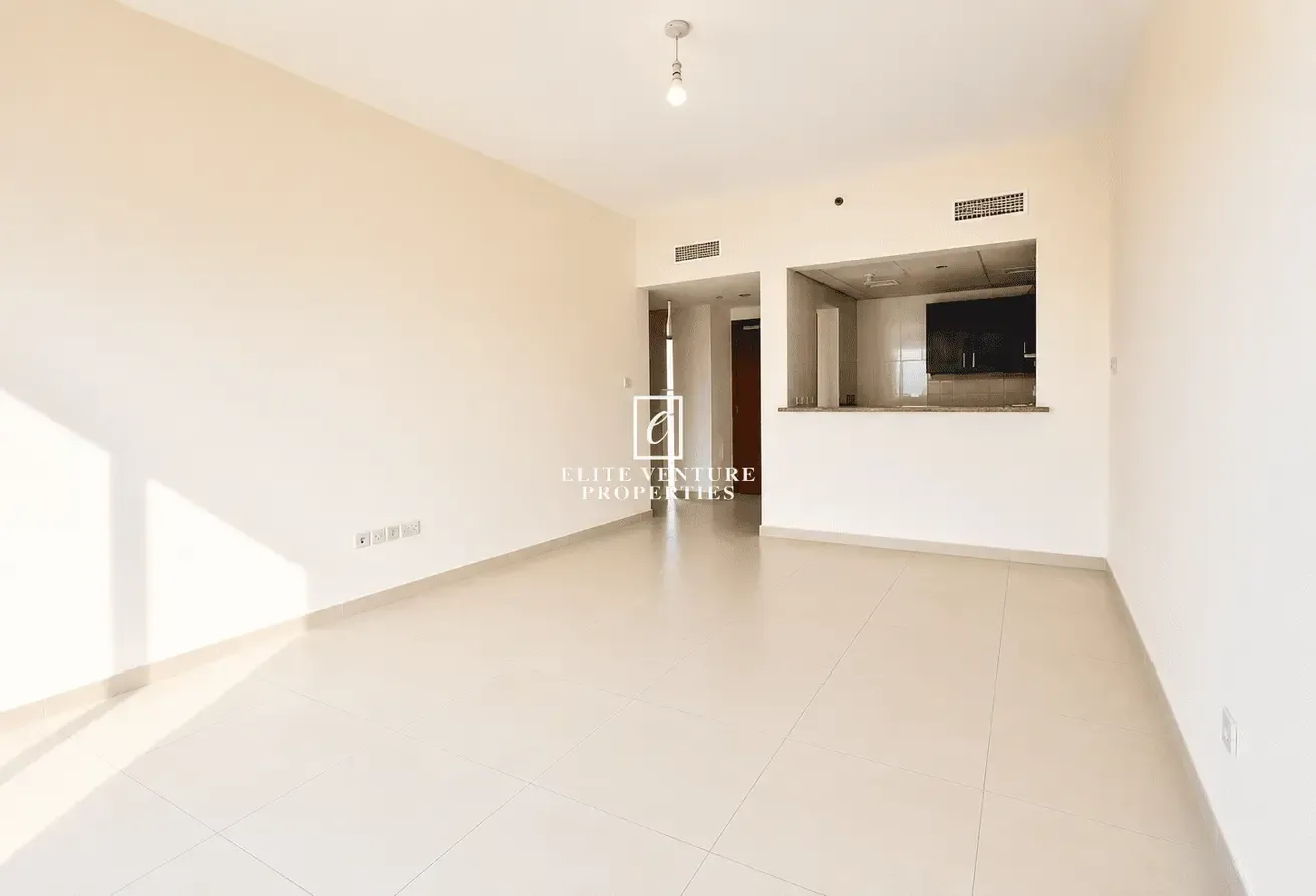 HIGH FLOOR | MODERN LIVING | SPACIOUS LAYOUT