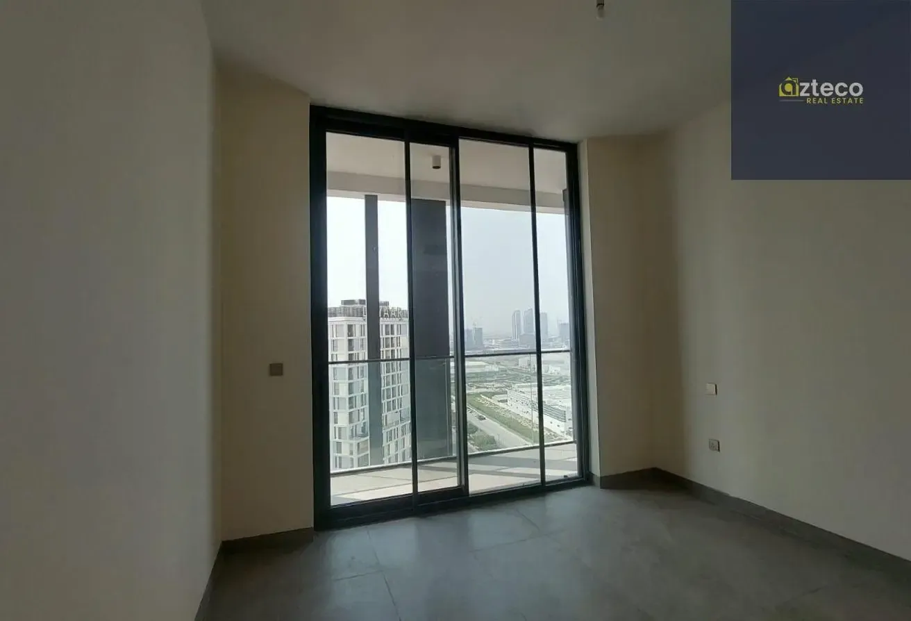 Bright | Pool View | Brand New 1 Bed