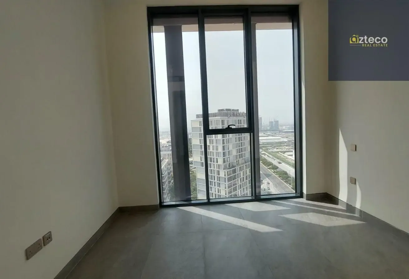 Bright | Pool View | Brand New 1 Bed