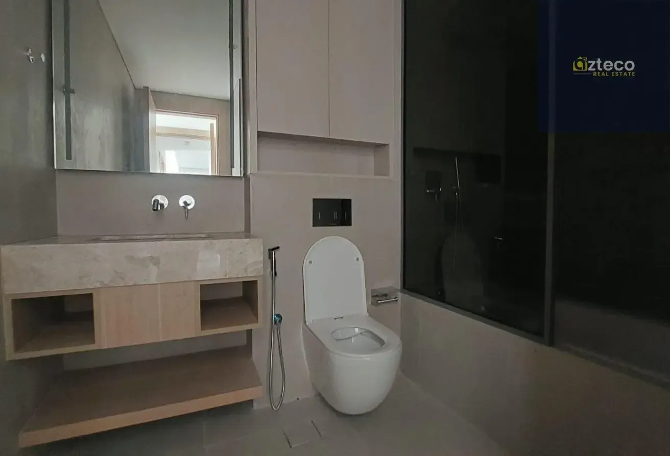 Bright | Pool View | Brand New 1 Bed