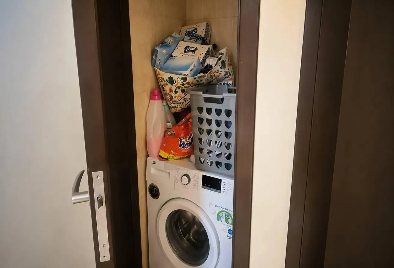 High-Floor 1BR | 2 Parking Spaces | Unfurnished