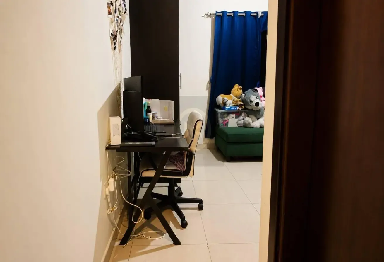 High-Floor 1BR | 2 Parking Spaces | Unfurnished