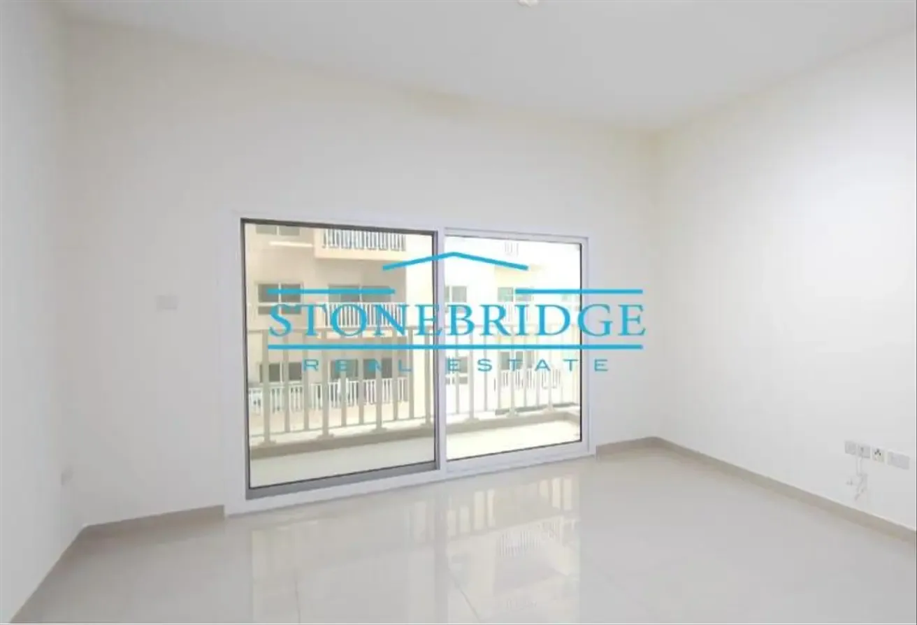 Vcaant Soon|Spacious Apartment|Prime Location