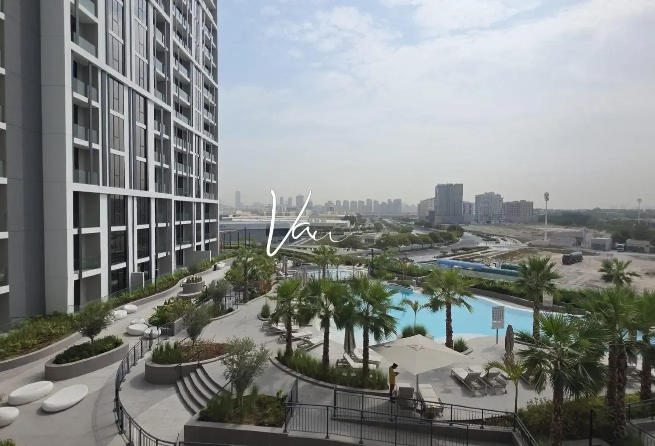 Hot Deal | Spacious 1BR w/ Balcony | Midtown IMPZ