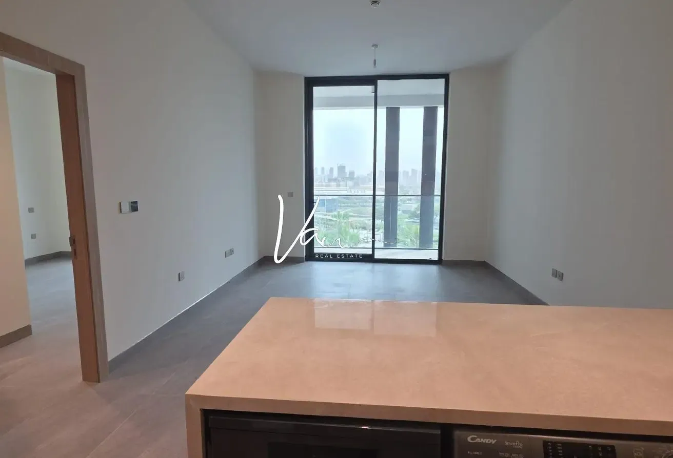 Hot Deal | Spacious 1BR w/ Balcony | Midtown IMPZ