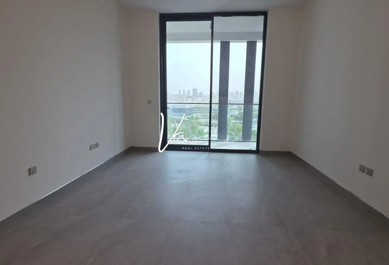 Hot Deal | Spacious 1BR w/ Balcony | Midtown IMPZ