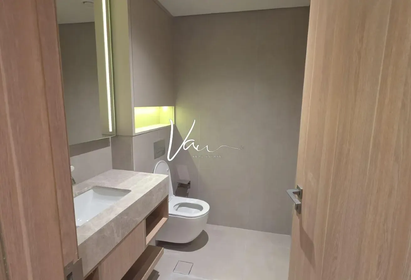 Hot Deal | Spacious 1BR w/ Balcony | Midtown IMPZ