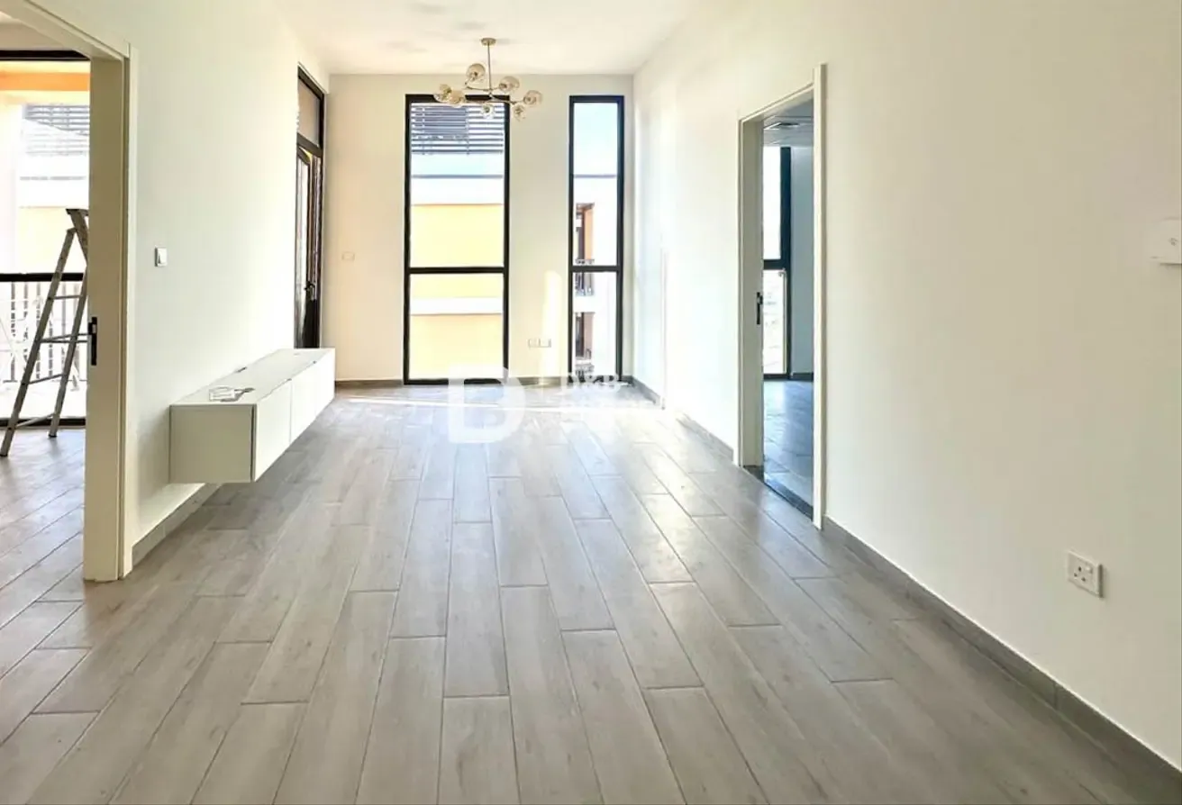 Brand NEW | Closed Kitchen | Open view