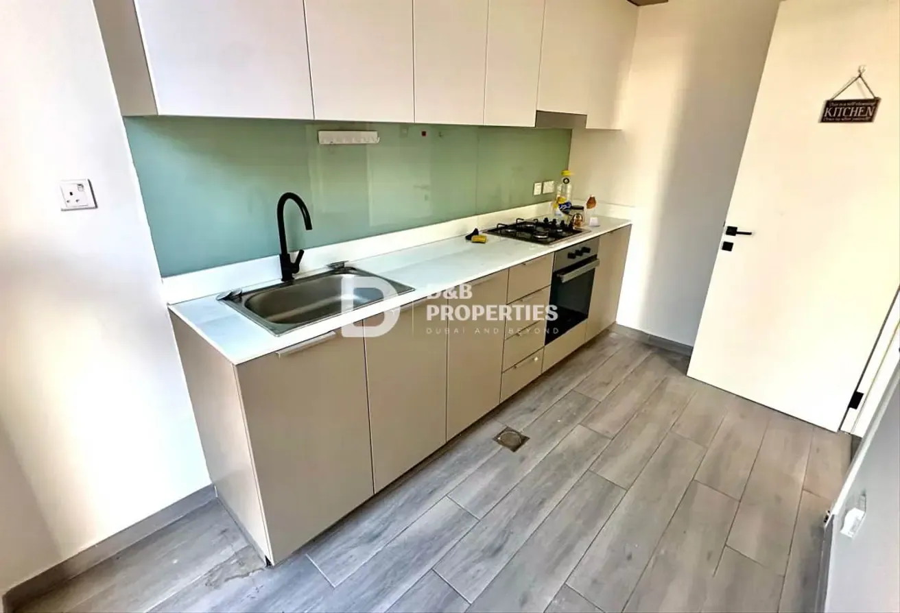 Brand NEW | Closed Kitchen | Open view