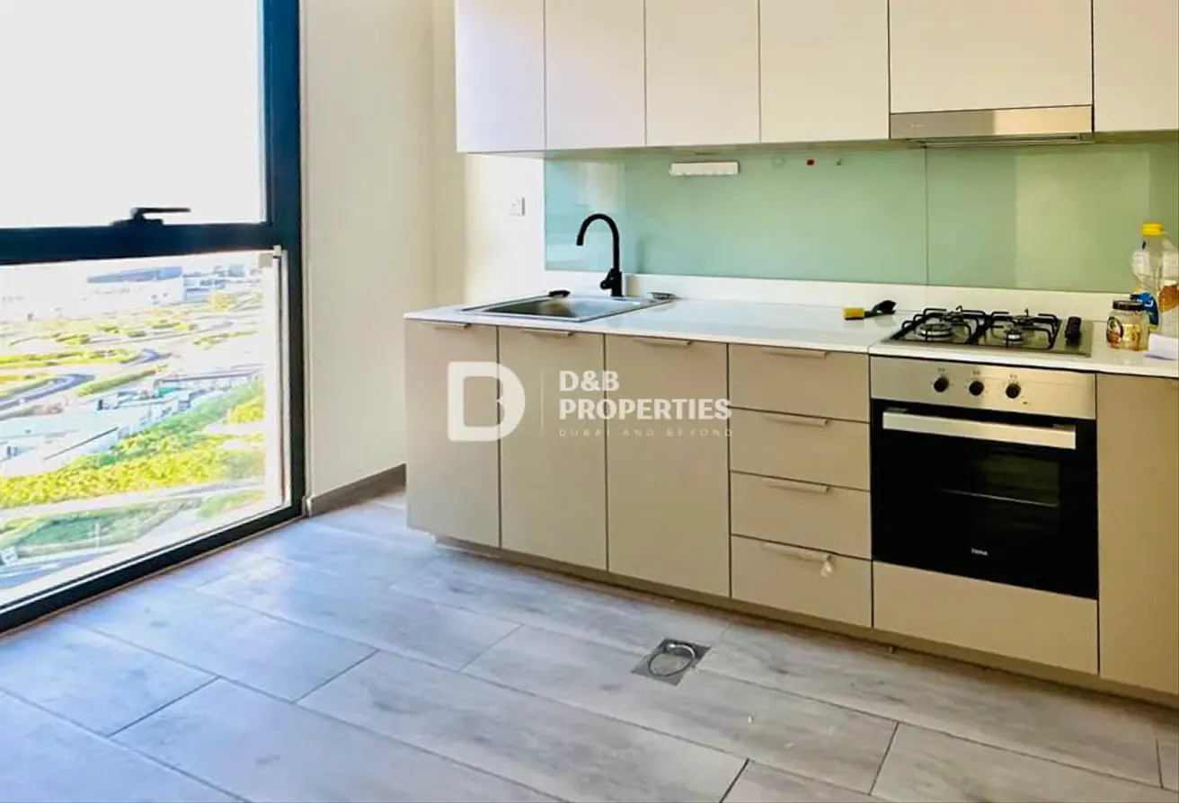 Brand NEW | Closed Kitchen | Open view