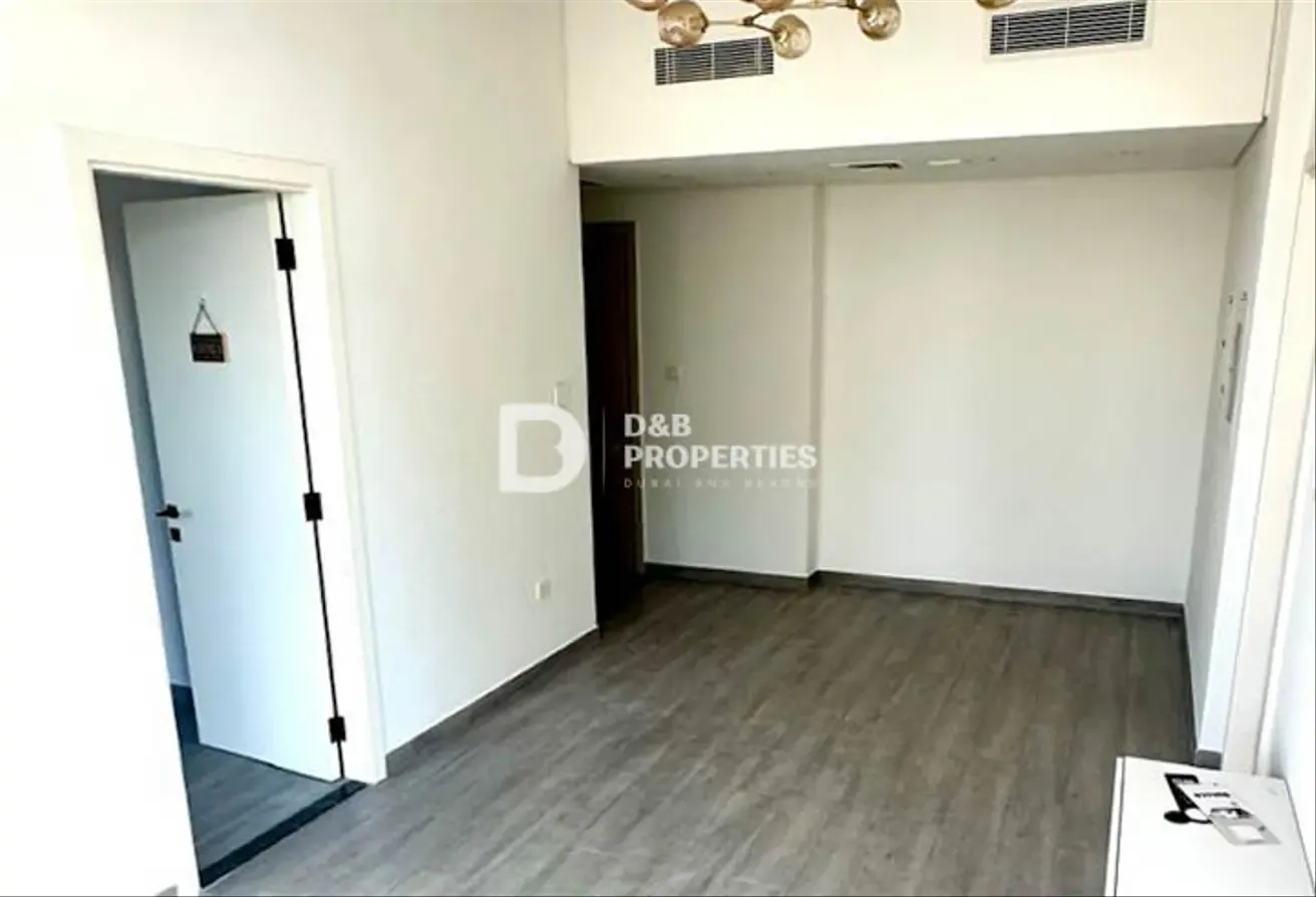 Brand NEW | Closed Kitchen | Open view