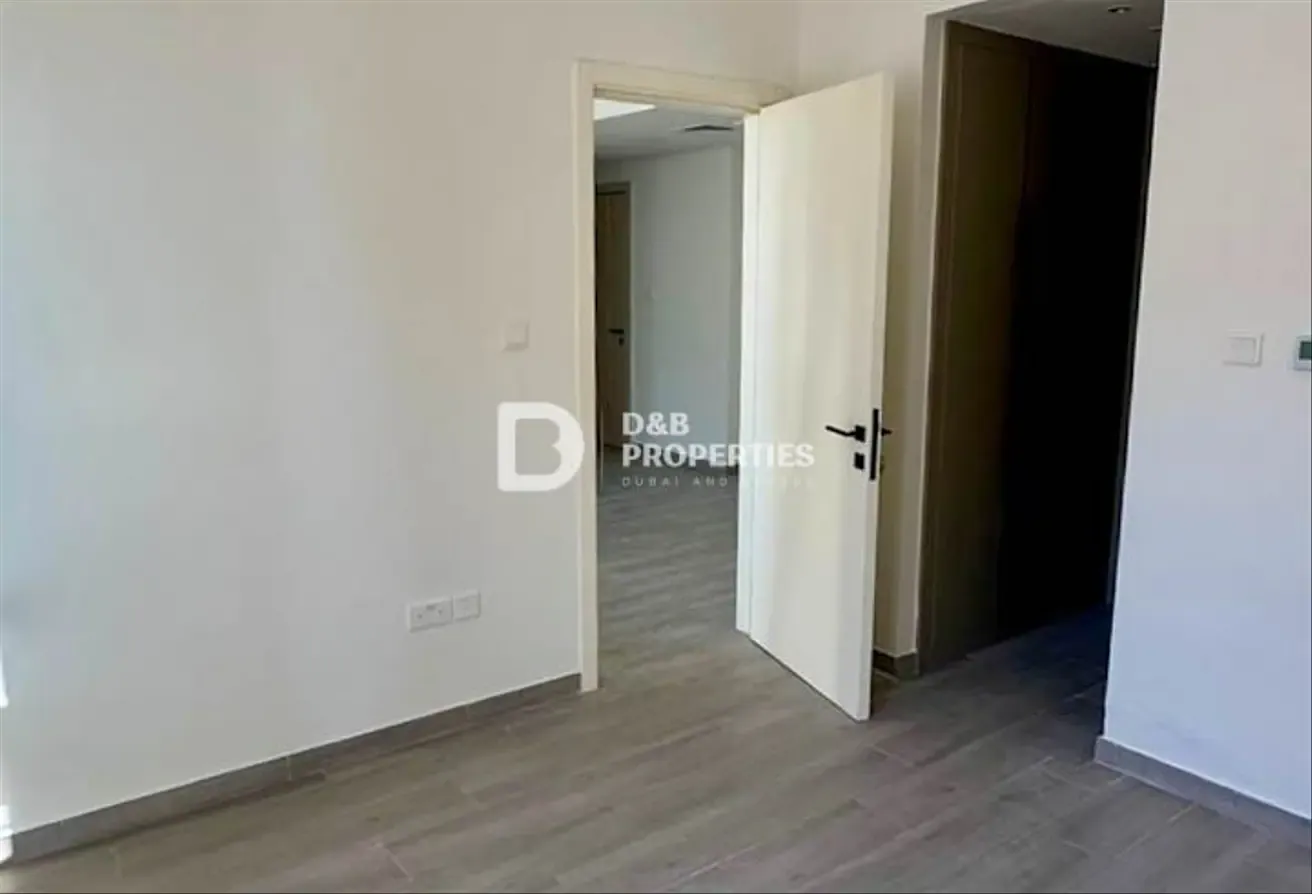 Brand NEW | Closed Kitchen | Open view