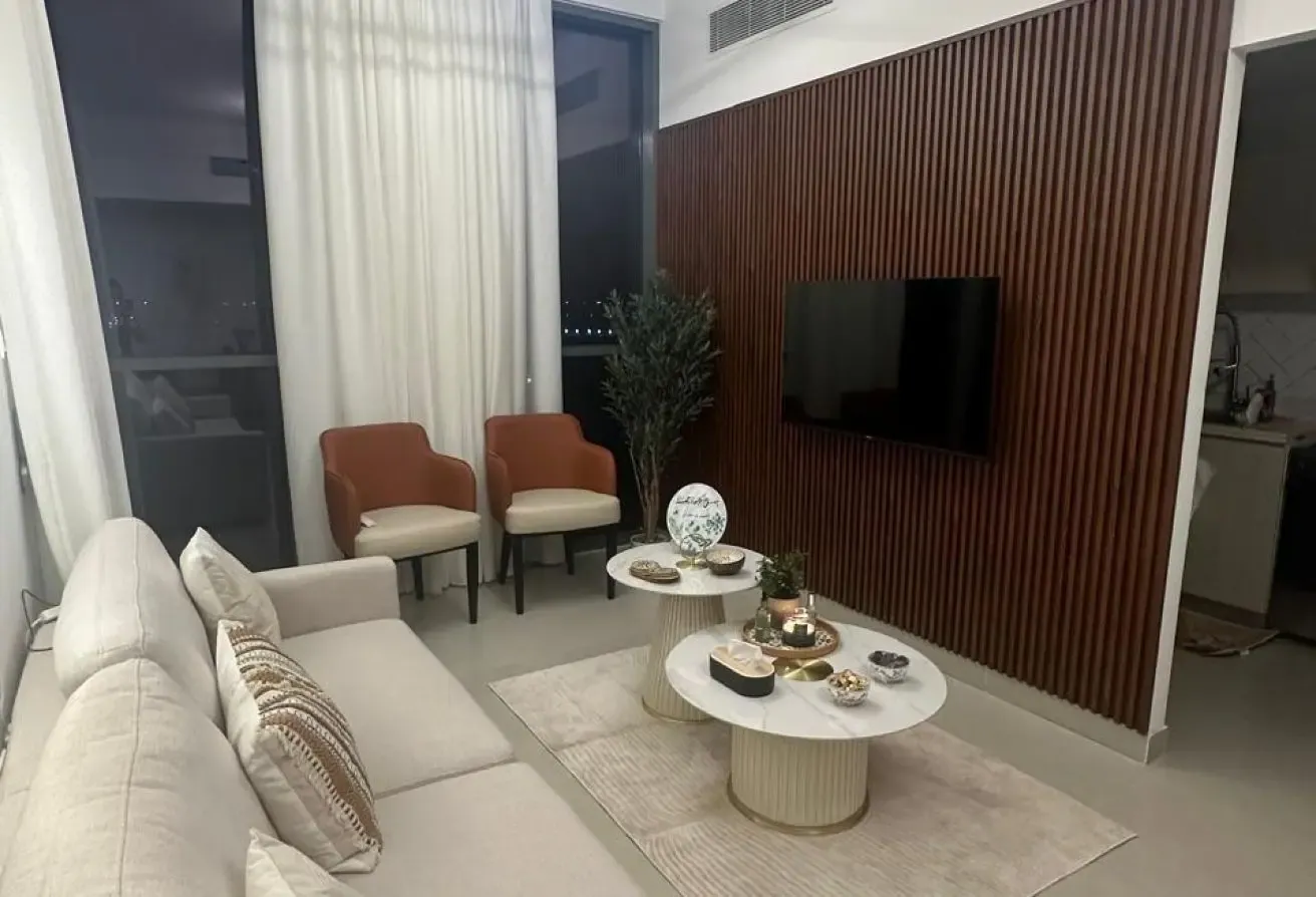 Modern Furnished| Prime Locatio | Ready to Move In