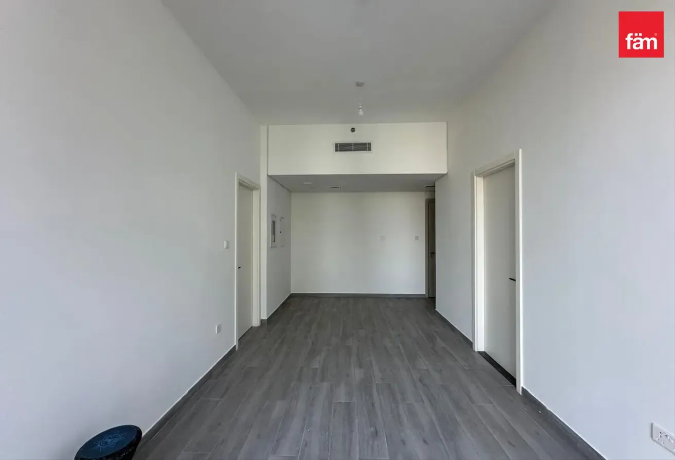 Best Deal I Unfurnished I 4 Cheques