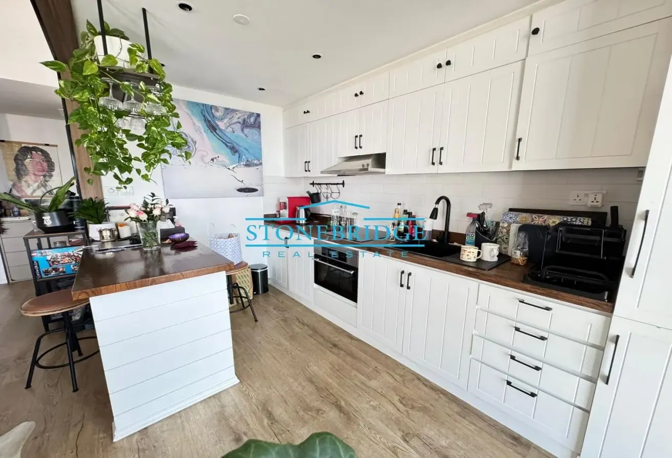Fully Furnished | Pool View| Upgraded