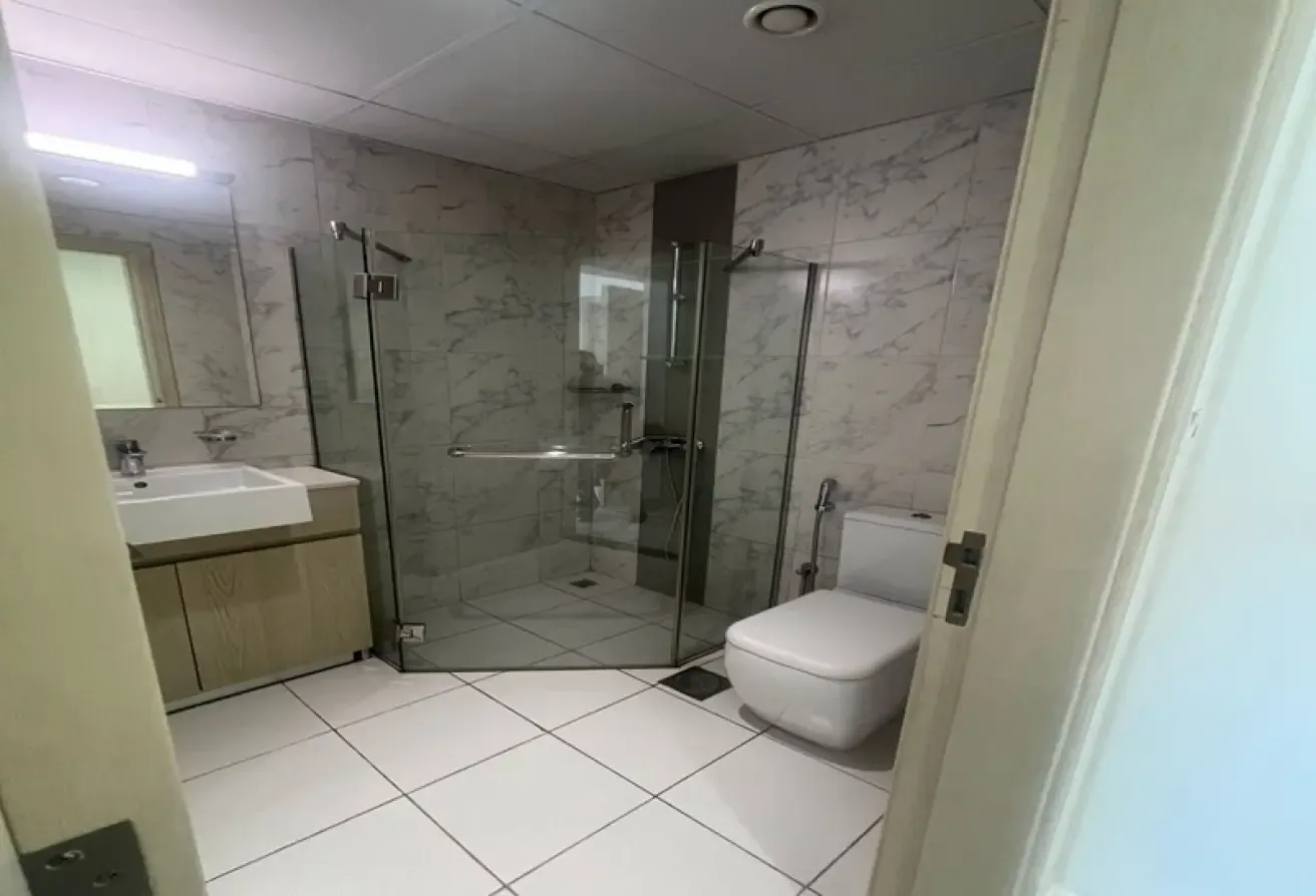 Bright 1 Br | High Floor | Ready To Move
