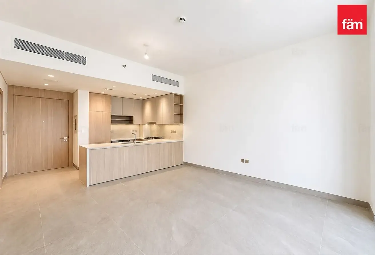 Best Deal | Vacant I Unfurnished I 4 Cheques