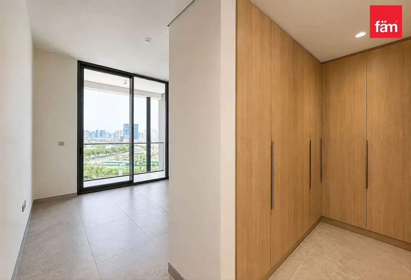 Best Deal | Vacant I Unfurnished I 4 Cheques