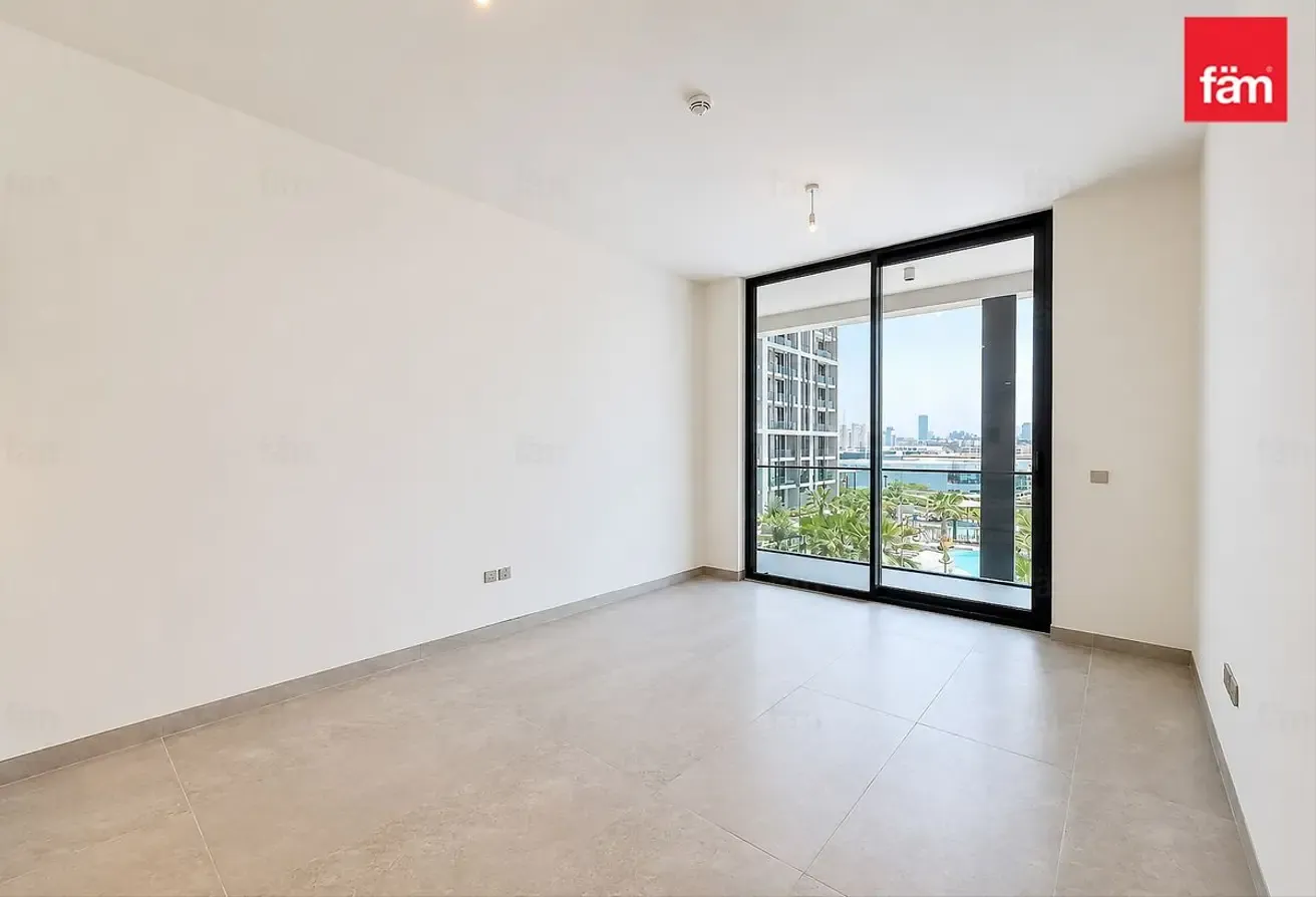 Best Deal | Vacant I Unfurnished I 4 Cheques