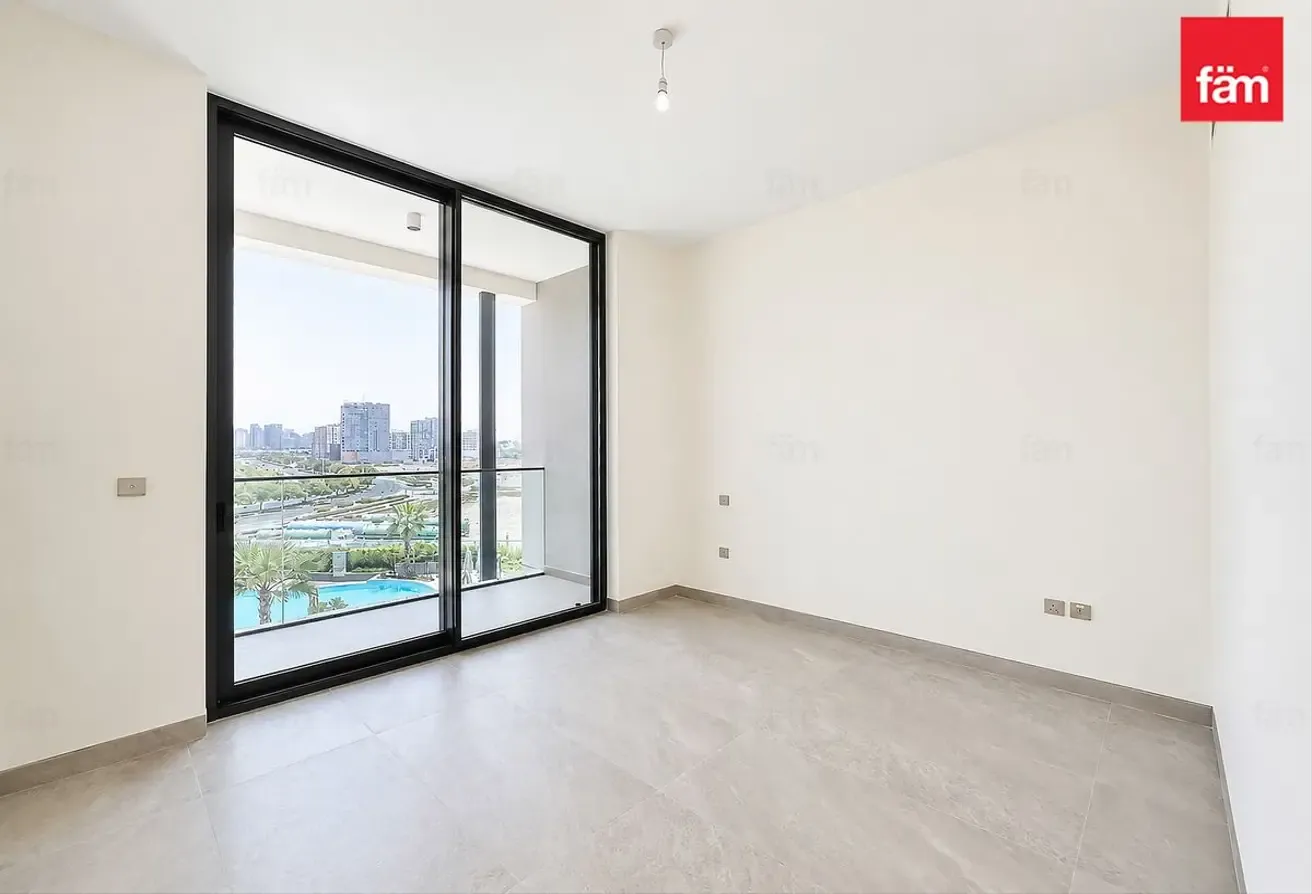 Best Deal | Vacant I Unfurnished I 4 Cheques