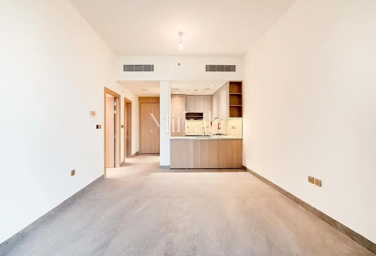 Spacious Layout | Vacant | Semi-Furnished
