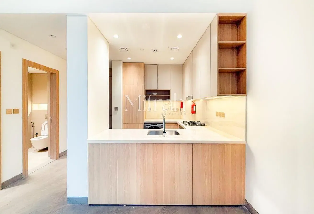 Spacious Layout | Vacant | Semi-Furnished