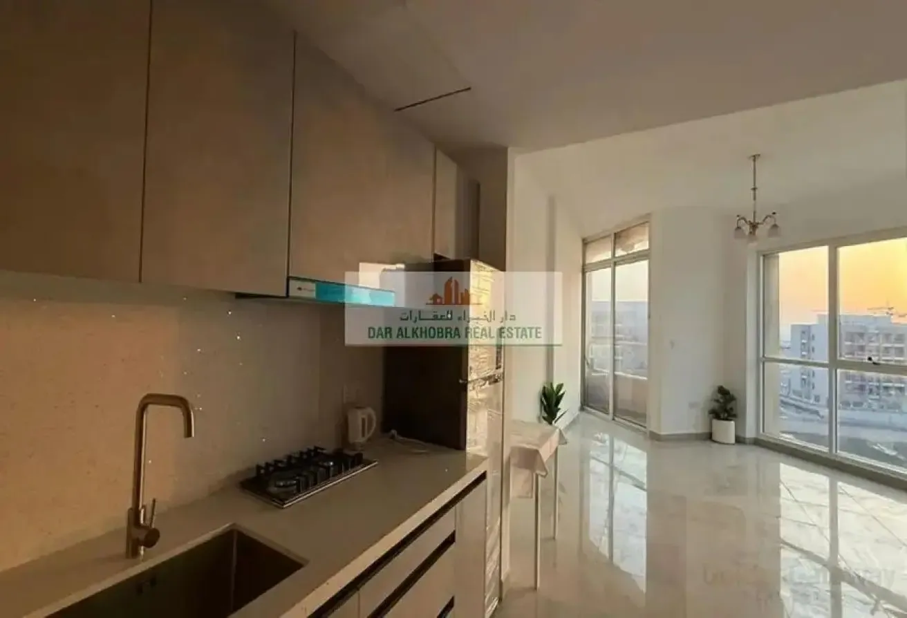 Street View 1BR | Lakeside Tower D | Open-Plan Lay