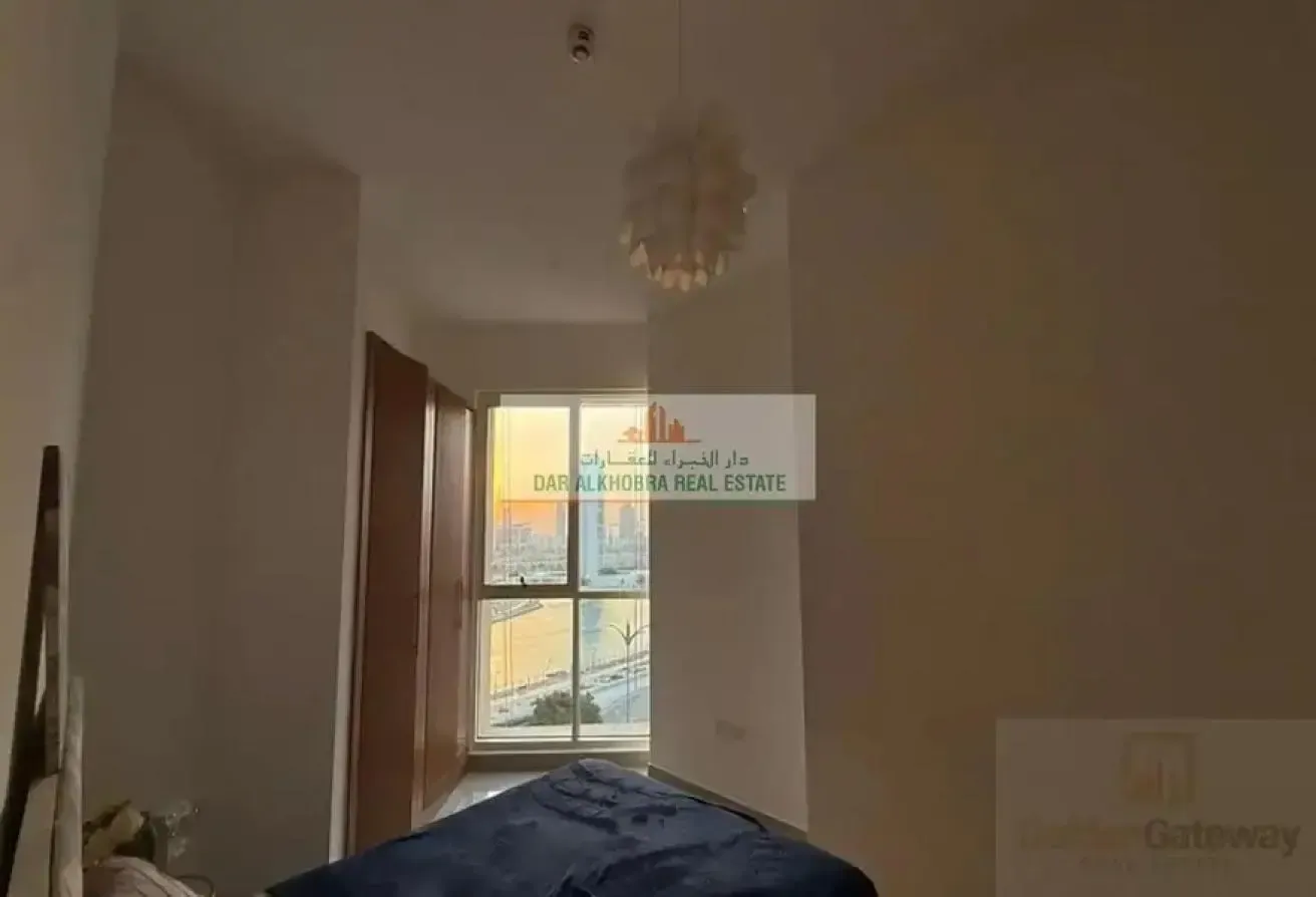 Street View 1BR | Lakeside Tower D | Open-Plan Lay