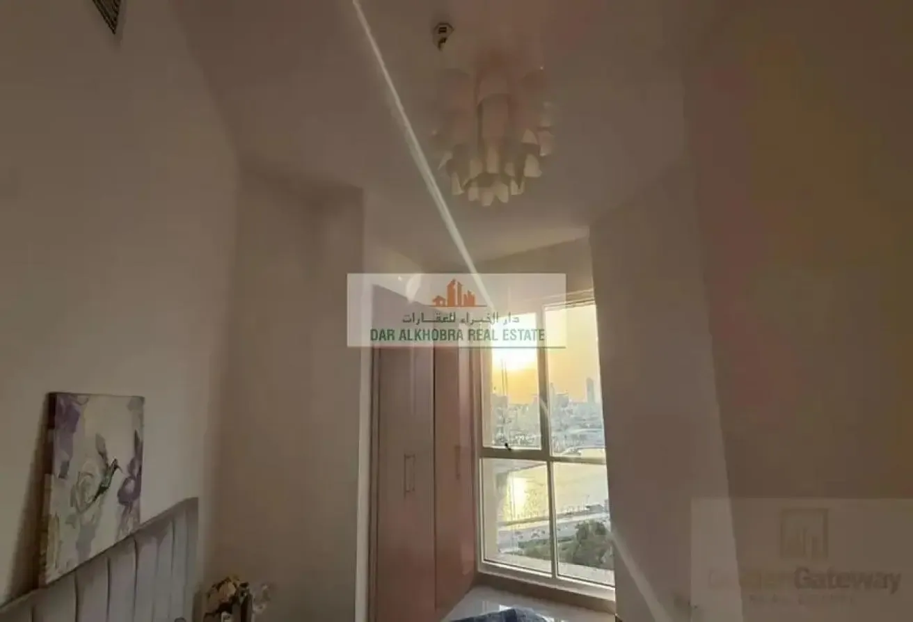 Street View 1BR | Lakeside Tower D | Open-Plan Lay