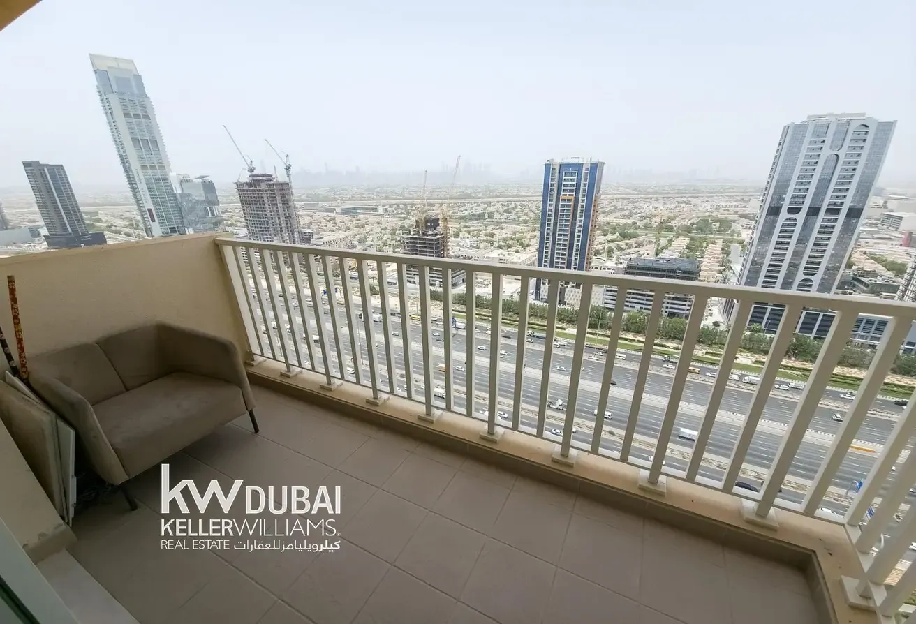Vacant | High Floor | Spacious