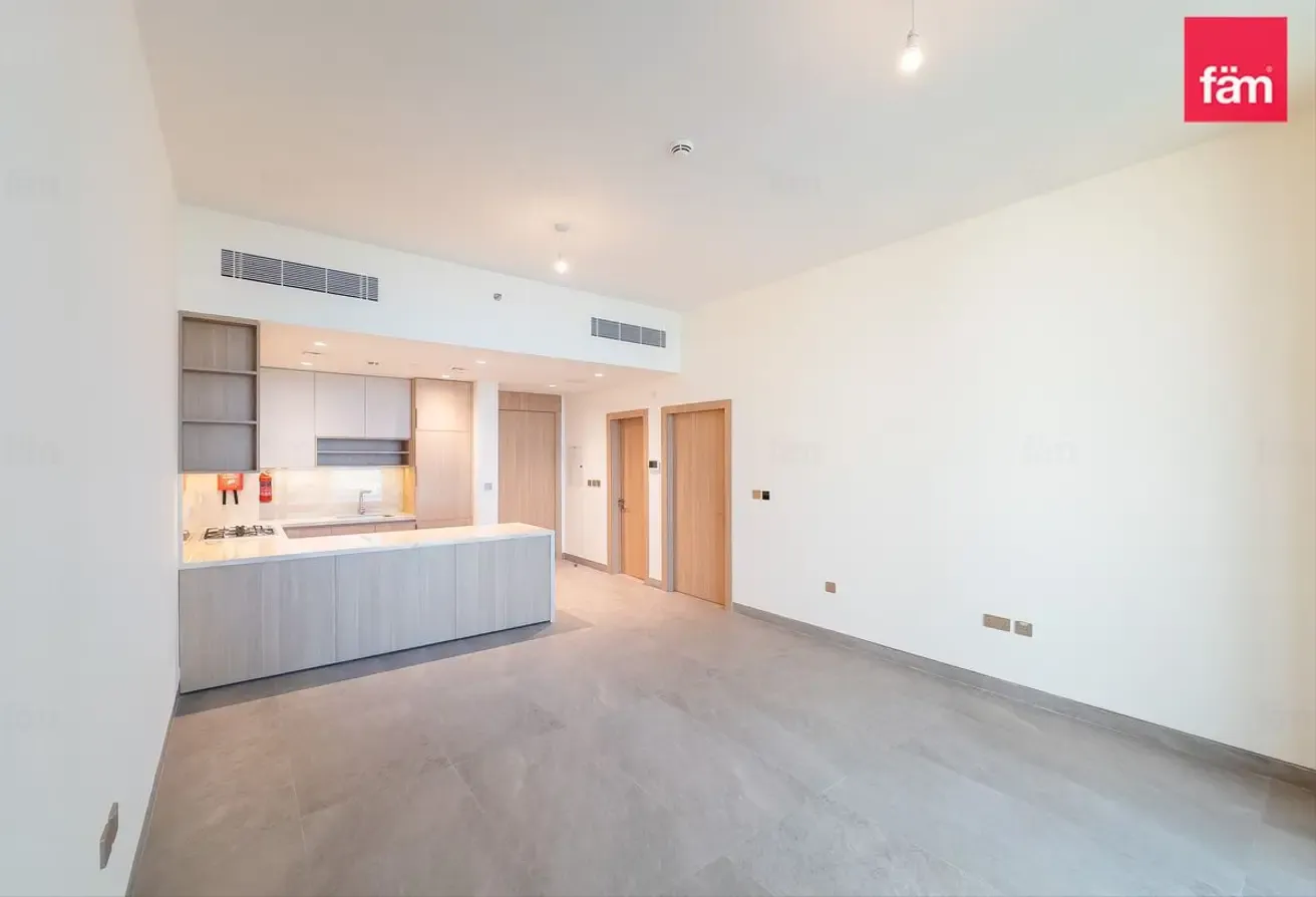 Full Jge View I Handed Over I Spacious | Brand New