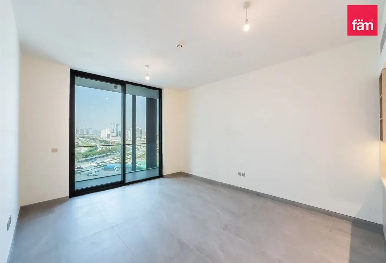 Full Jge View I Handed Over I Spacious | Brand New