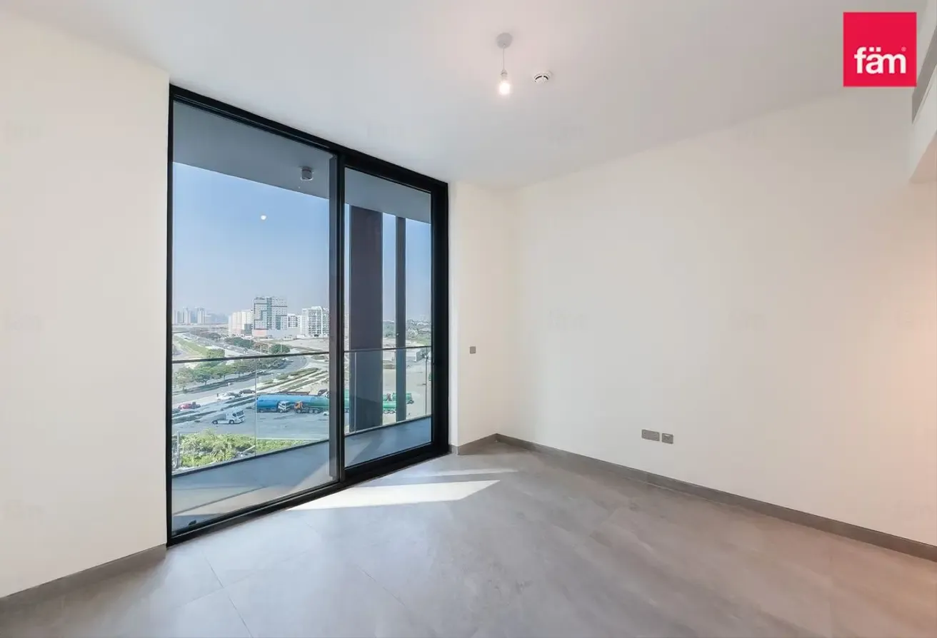 Full Jge View I Handed Over I Spacious | Brand New