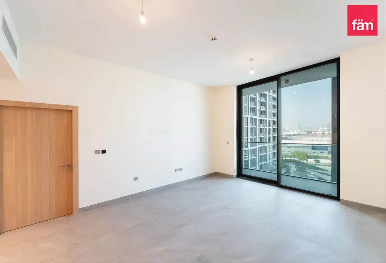 Full Jge View I Handed Over I Spacious | Brand New