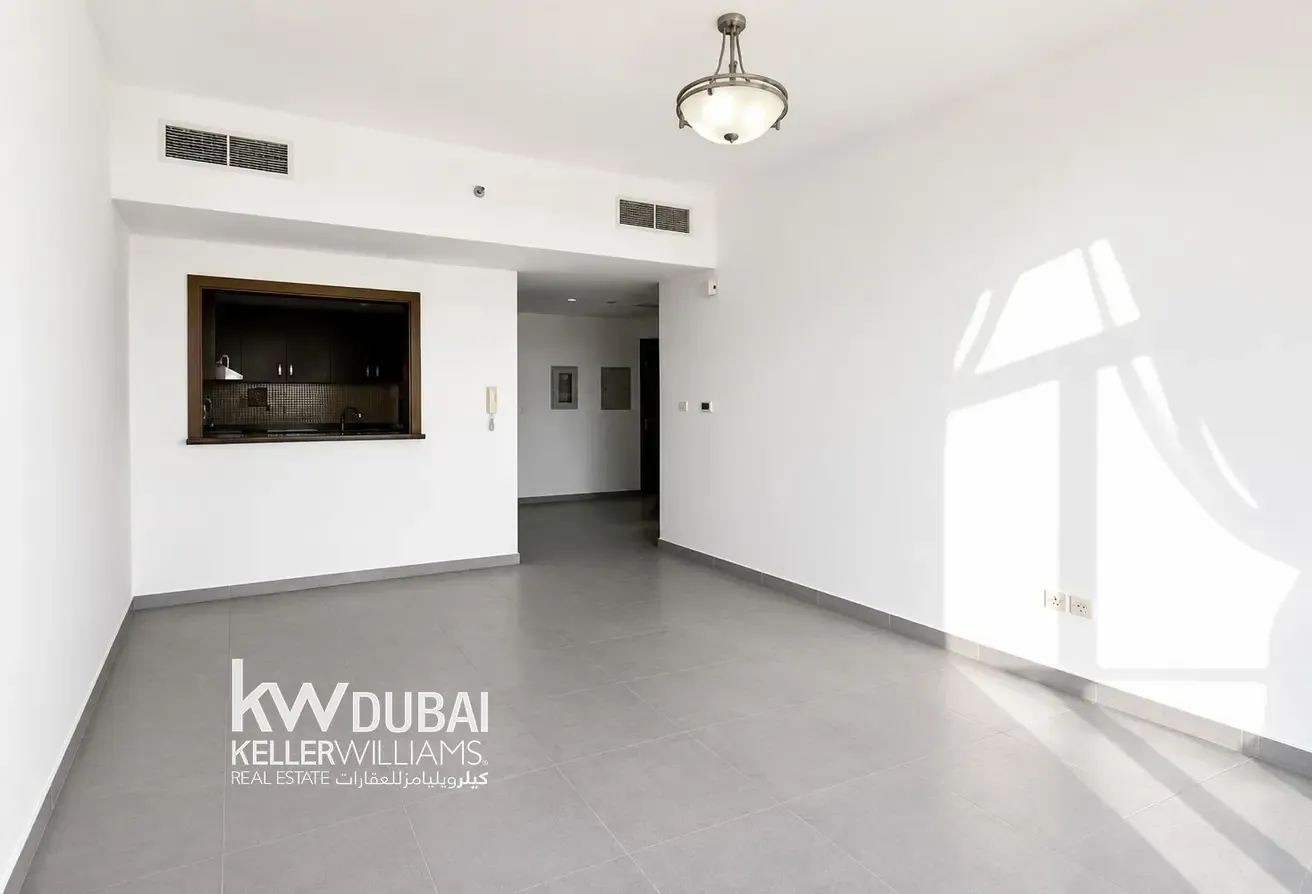Vacant | Bright 1BR | Excellent Community