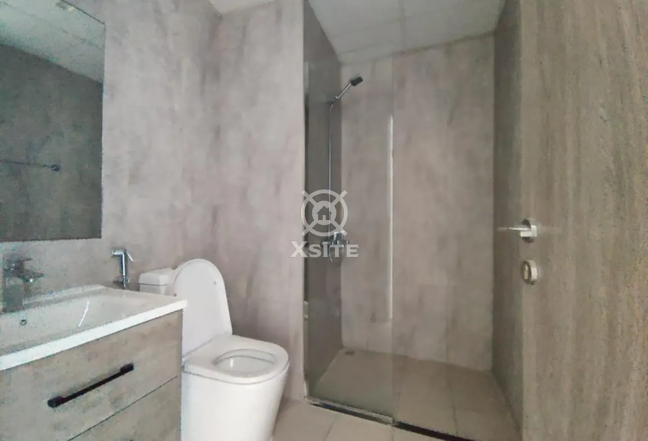Spacious Layout|Unfurnished|Vacant Unit