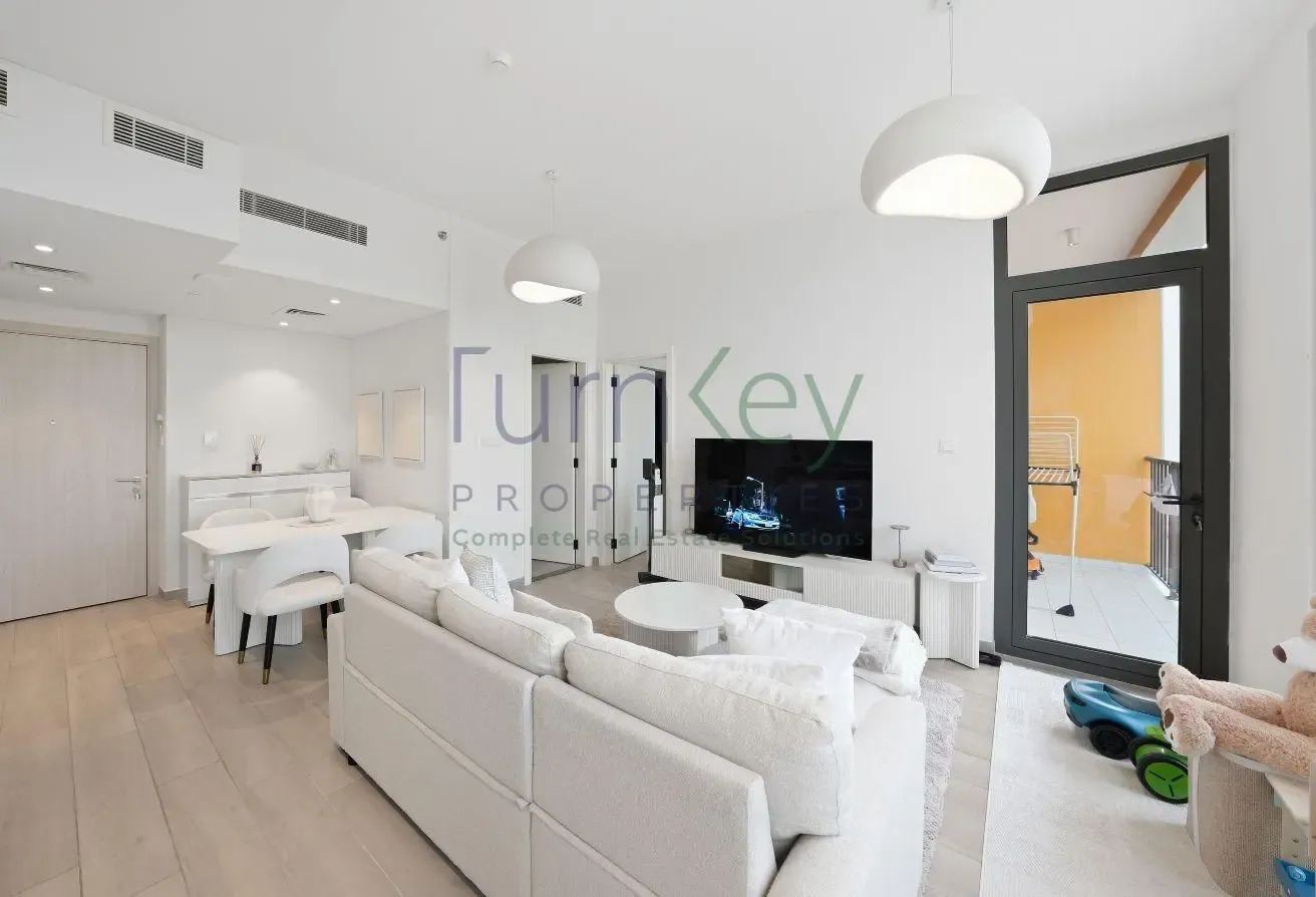 1 Bed with Skyline View I UNFURNISHED