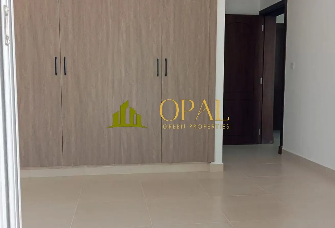 Spacious One BR Unit |Ready for Move In